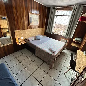 Quarto em Acomodações Particulares 8 Cama Queen E Smarttv Netflix, Itajaí