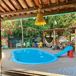 https://pousada-casa-colorida.portodegalinhashotels.com